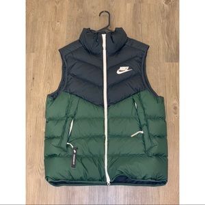 Nike Men's Puffer Vest Size Large